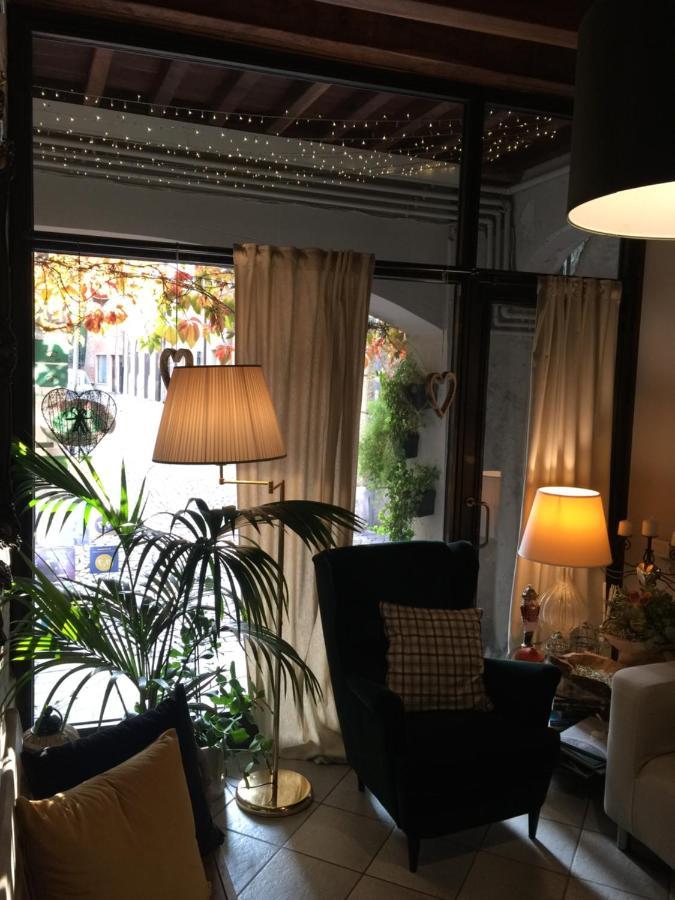 Avogari Bed & Breakfast *